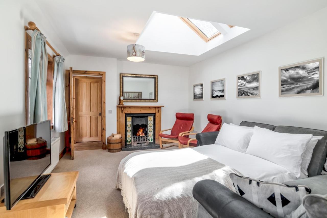 Dormie Cottage, Lovely Bright And Spacious Bungalow With Wood Fire Ballater Dış mekan fotoğraf