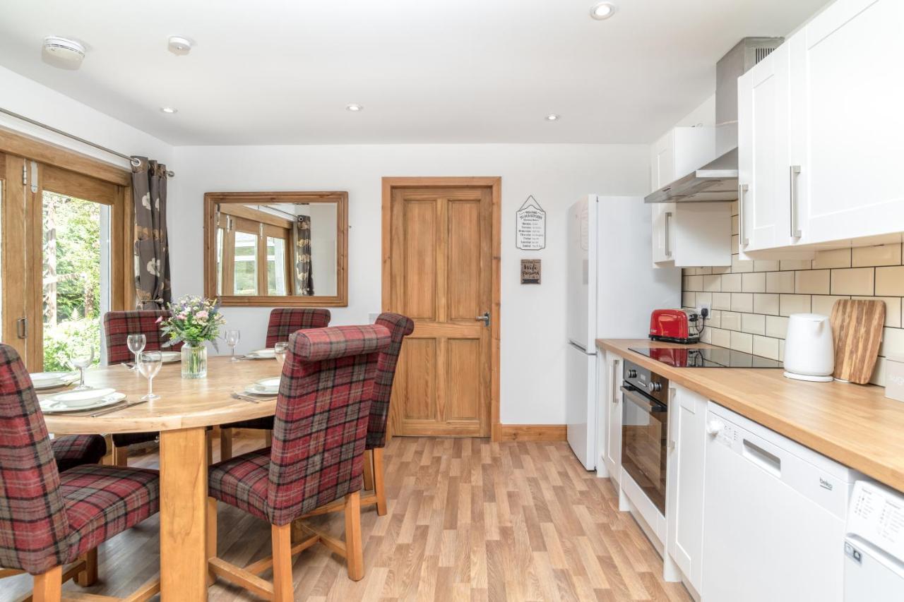 Dormie Cottage, Lovely Bright And Spacious Bungalow With Wood Fire Ballater Dış mekan fotoğraf
