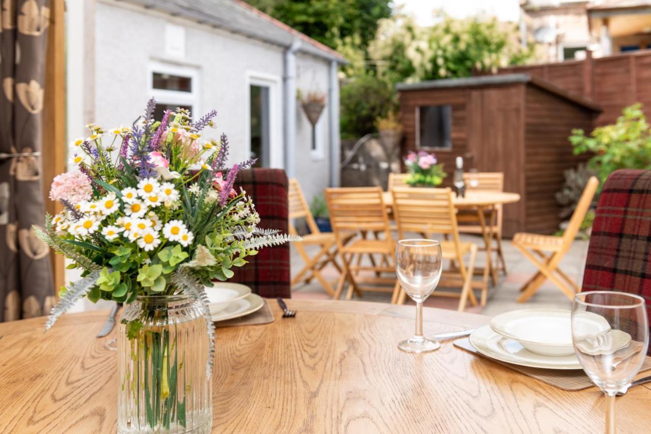 Dormie Cottage, Lovely Bright And Spacious Bungalow With Wood Fire Ballater Dış mekan fotoğraf